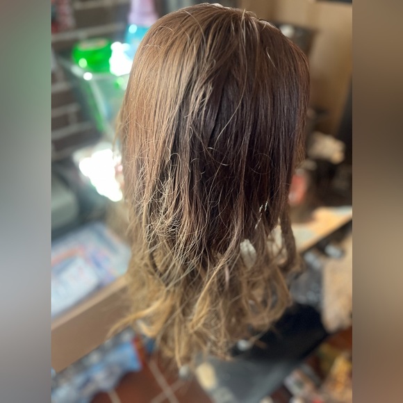 Wig - Picture 3 of 6